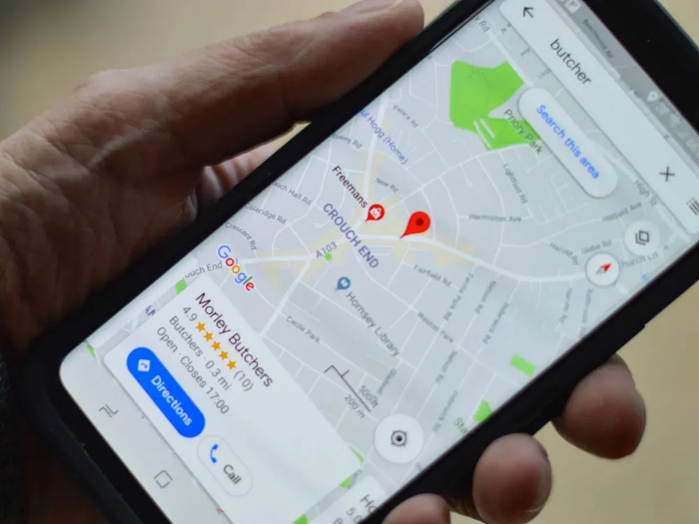 Sử dụng Google Maps và các ứng dụng di động là cách nhanh nhất để tìm nhà thuốc đêm