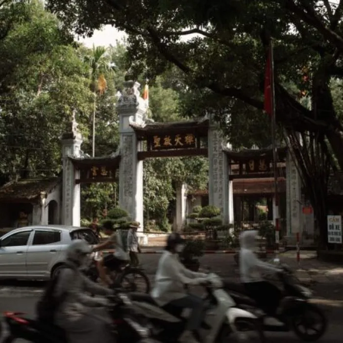 1_chua-lang-2-700x467-700x700-1 Khu vực Chùa Láng là điểm nóng về nhu cầu tìm trọ không chung chủ cho sinh viên