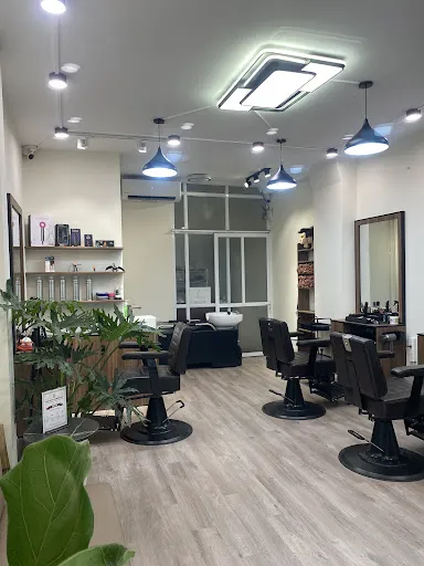 Barbershop Cắt Tóc Nam Cực Chất Đống Đa: Nâng Tầm Phong Cách Phái Mạnh Barbershop Cắt Tóc Nam Cực Chất Đống Đa: Nâng Tầm Phong Cách Phái Mạnh