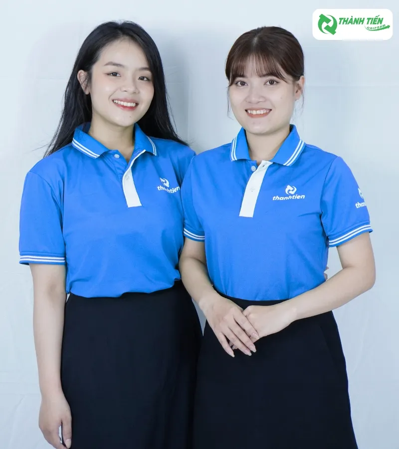 ao-thun-cong-so-2 Khách hàng trực tiếp kiểm tra chất lượng vải trước khi đặt in