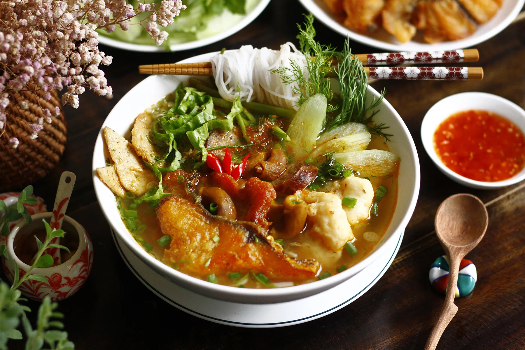 bc8thnhphm8-1697018008-5620-1697018044 Bún cá cay món ăn đậm đà hương vị khó cưỡng trên đường Láng về đêm