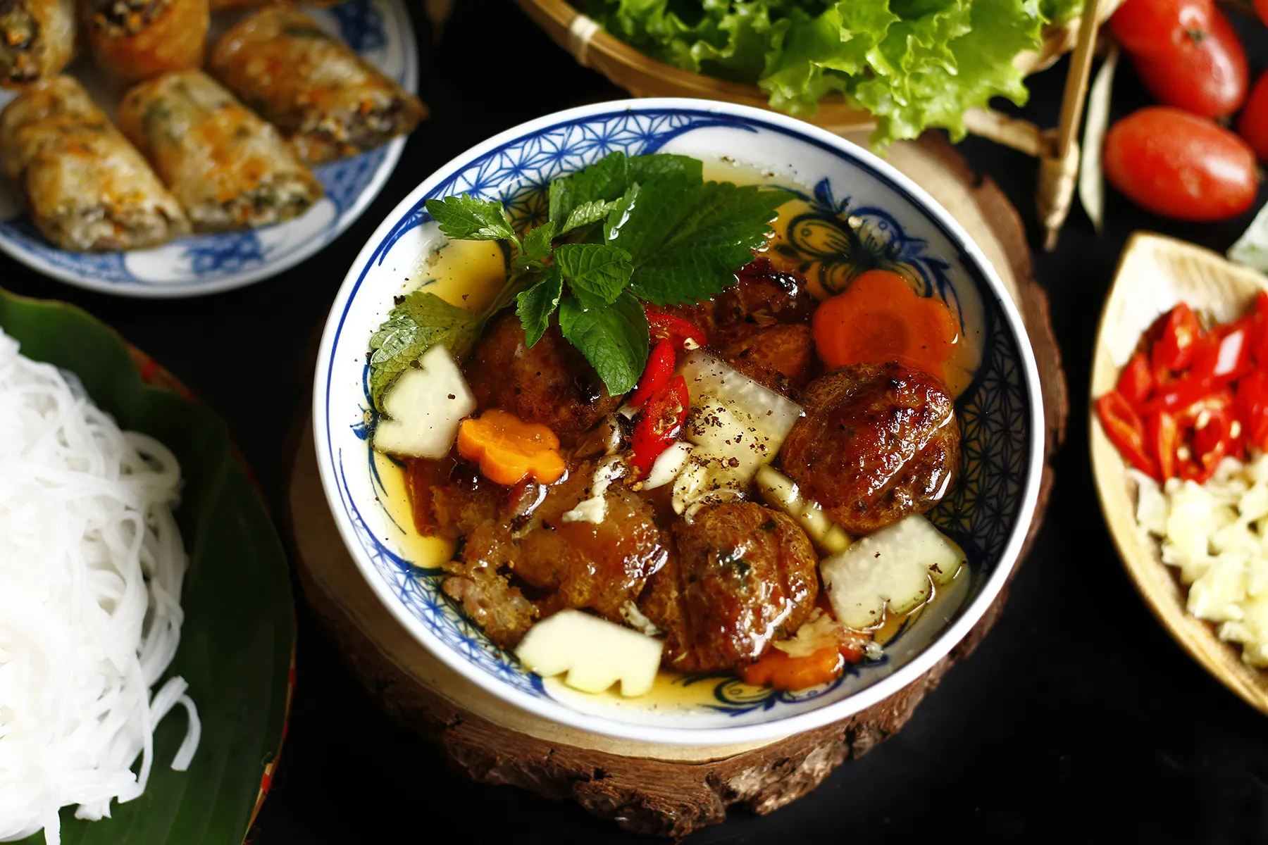buoc-11-thanh-pham-11-7068-1681636164 Bún chả nướng than hoa món ăn mặn hấp dẫn không thể bỏ lỡ tại Chợ Khâm Thiên