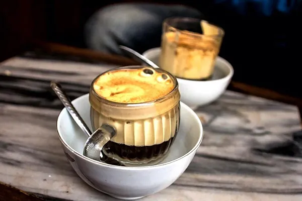 ca-phe-trung-la-thuc-uong-doc-dao Thực đơn đồ uống phong phú và đẹp mắt là điểm nhấn tại Cafe 30 Quan Nhân
