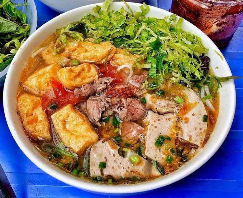 Bún Riêu Cua Đống Đa: 5 Quán Cổ Truyền Ngon Nức Tiếng Hà Nội