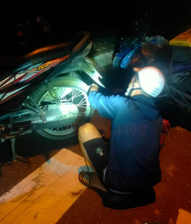 Số Cứu Hộ Sửa Xe Máy Đêm Đống Đa Nhanh Và Uy Tín Nhất Số Cứu Hộ Sửa Xe Máy Đêm Đống Đa Nhanh Và Uy Tín Nhất