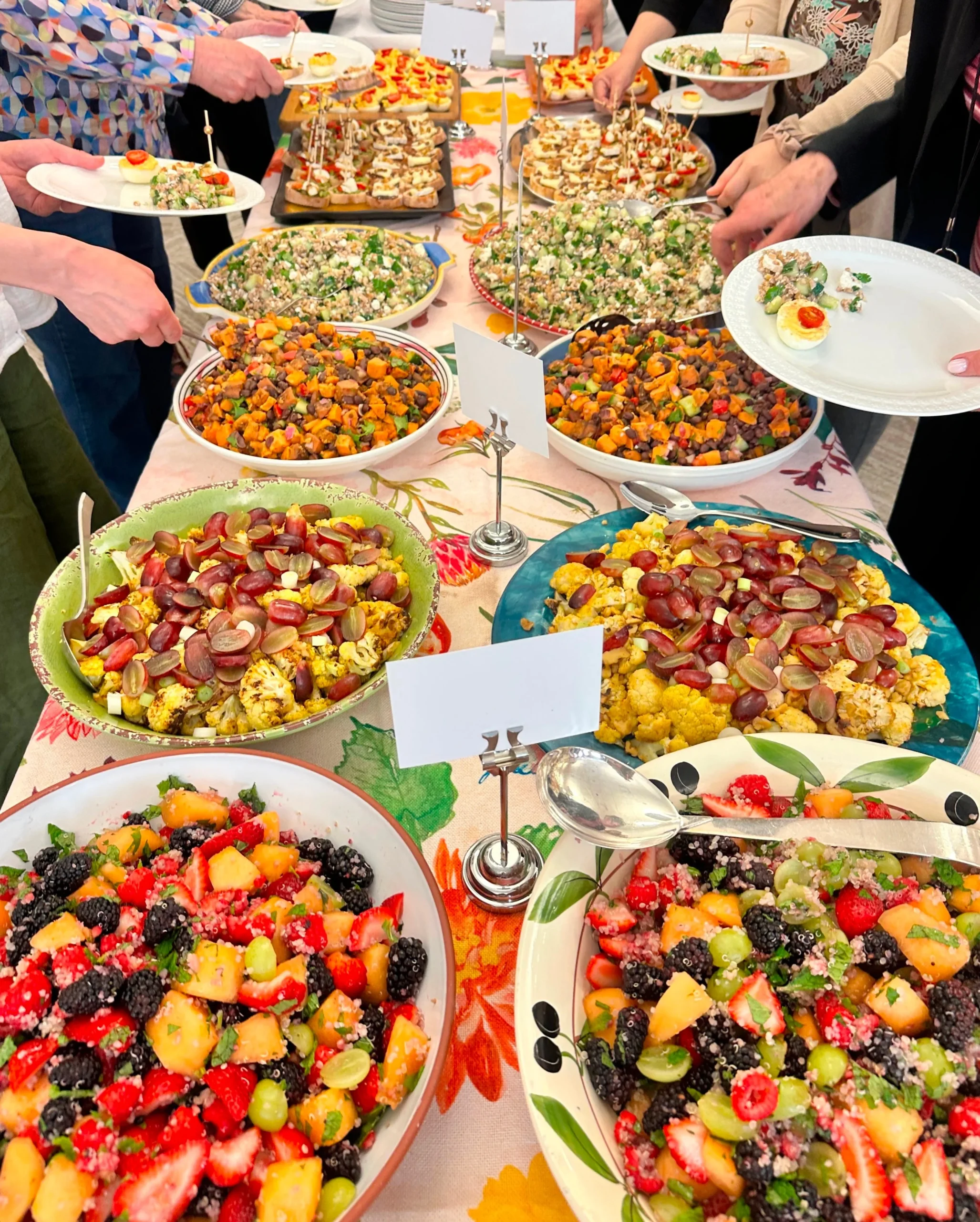 Buffet chay là lựa chọn tuyệt vời cho các buổi tụ họp gia đình tại quận Đống Đa
