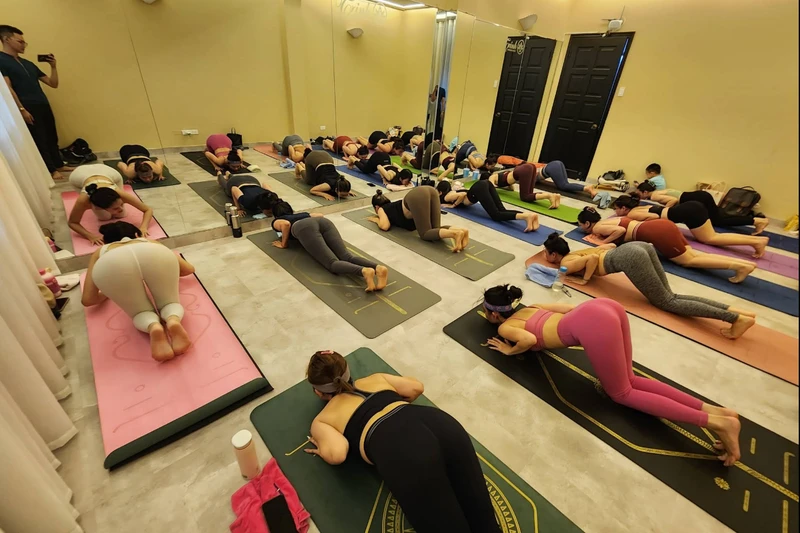 lop-hoc-yoga-tai-tphcm-25 Các trung tâm lớn mang lại sự chuyên nghiệp và đa dạng về lịch tập