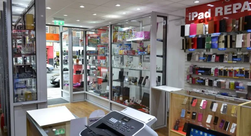 Các tuyến phố Thái Hà Chùa Bộc tại Quận Đống Đa là nơi tập trung nhiều shop phụ kiện uy tín