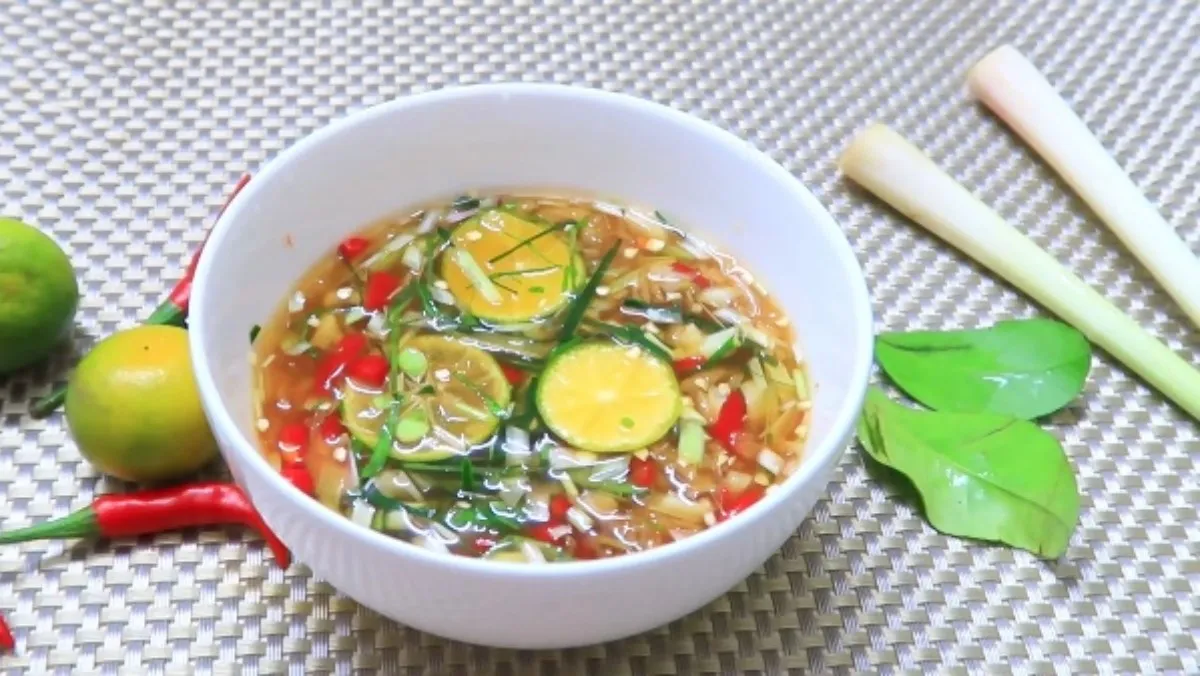 nuoc-cham-oc-ot-sa-tac Nước chấm linh hồn của các món ốc tại Hà Nội