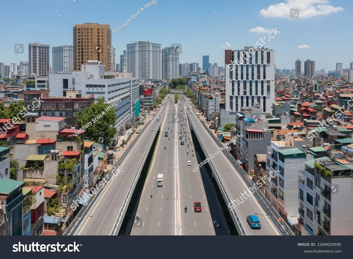 stock-photo-hanoi-cityscape-at-truong-chinh-street-dong-da-district-2294620595 Quận Đống Đa sở hữu vị trí đắc địa với hạ tầng giao thông đồng bộ và hiện đại
